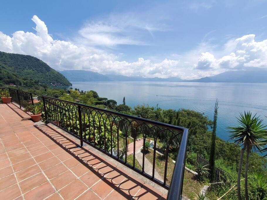 Casa Laguna: View In The World Villa