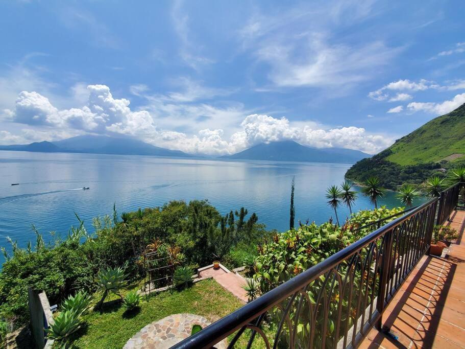 Villa Casa Laguna: View In The World Santa Cruz La Laguna
