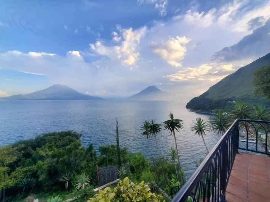Casa Laguna: View In The World Villa